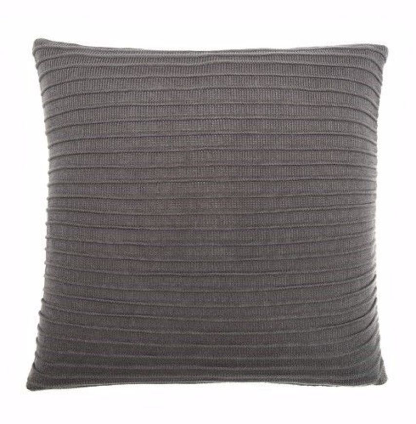 Picture of PLEATED KNIT - FLANNEL - PILLOW - 22" X 22"