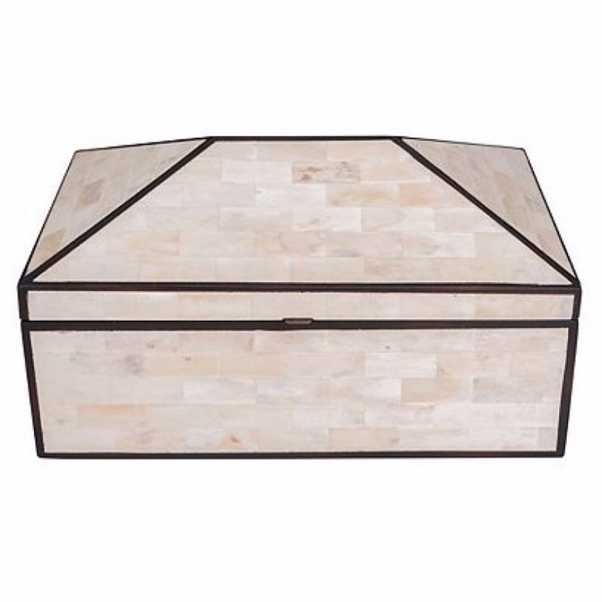 Picture of DECORATIVE BOX IN FAUX HORN
