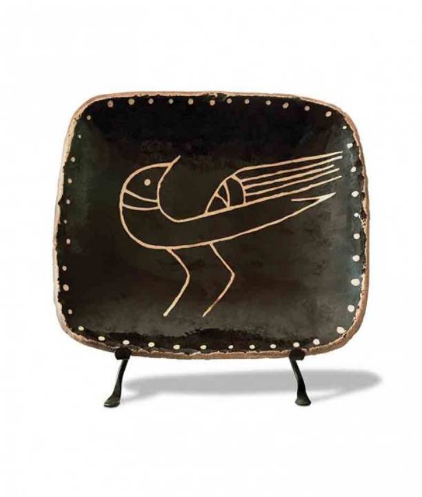 Picture of RECTANGULAR SLIPWARE BIRD PLATE - FACING RIGHT