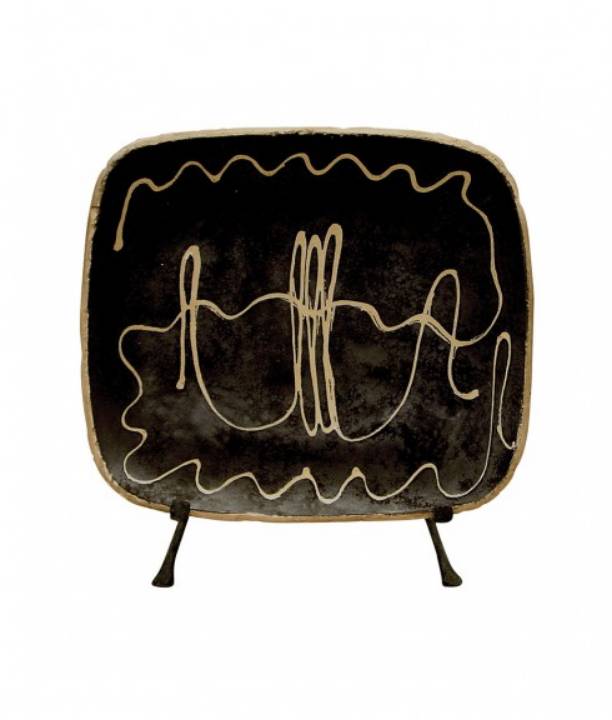 Picture of RECTANGULAR SLIPWARE PLATE - FREE FORM