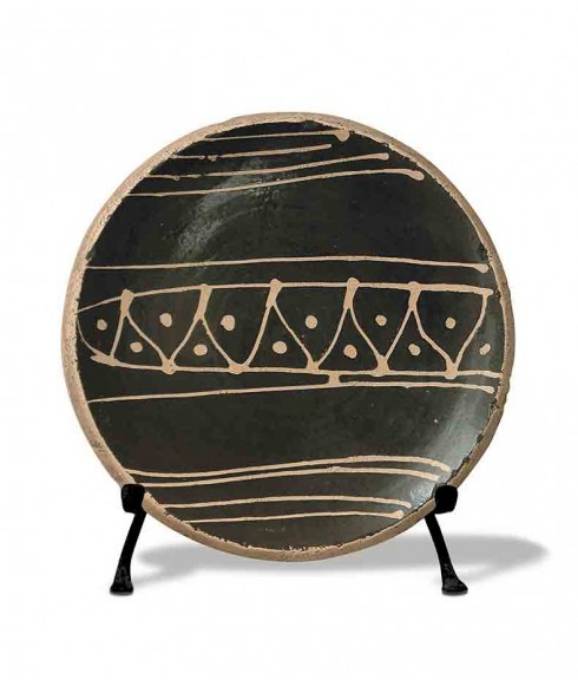 Picture of ROUND SLIPWARE PLATE - FREE FORM