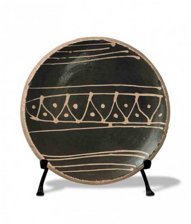 Picture of ROUND SLIPWARE PLATE - FREE FORM