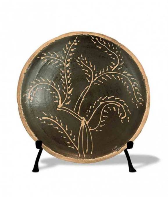 Picture of ROUND SLIPWARE TREE PLATE - FACING LEFT