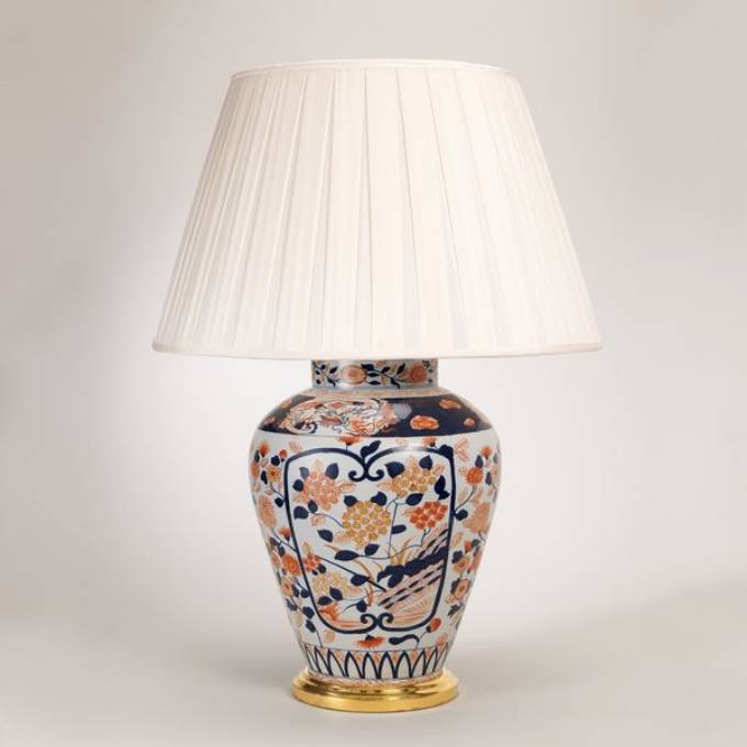 Picture of RED & BLUE IMARI VASE TABLE LAMP, MEDIUM, GILT BASE