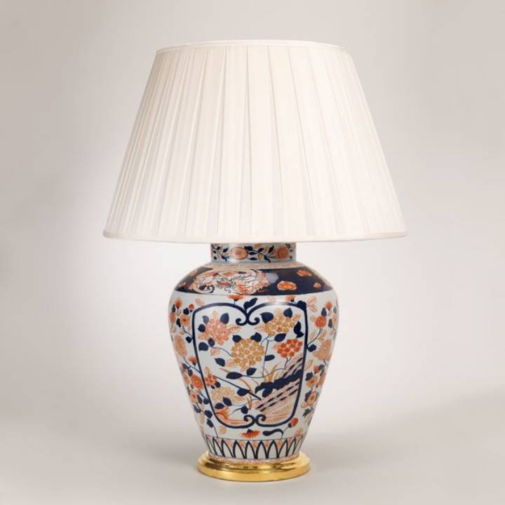 Picture of RED & BLUE IMARI VASE TABLE LAMP, MEDIUM, GILT BASE