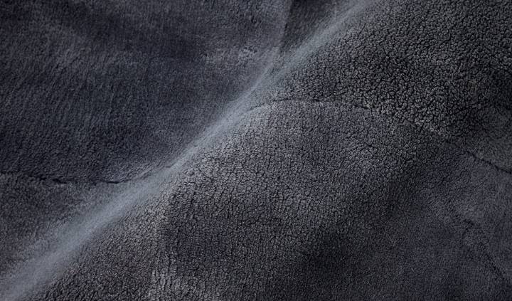 This image is for illustrative purposes only. The colors shown are accurate within the constraints of lighting, photography and the color accuracy of your screen.