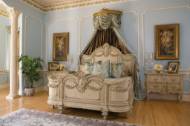 Picture of FLORENTINA BED WITH GARLAND