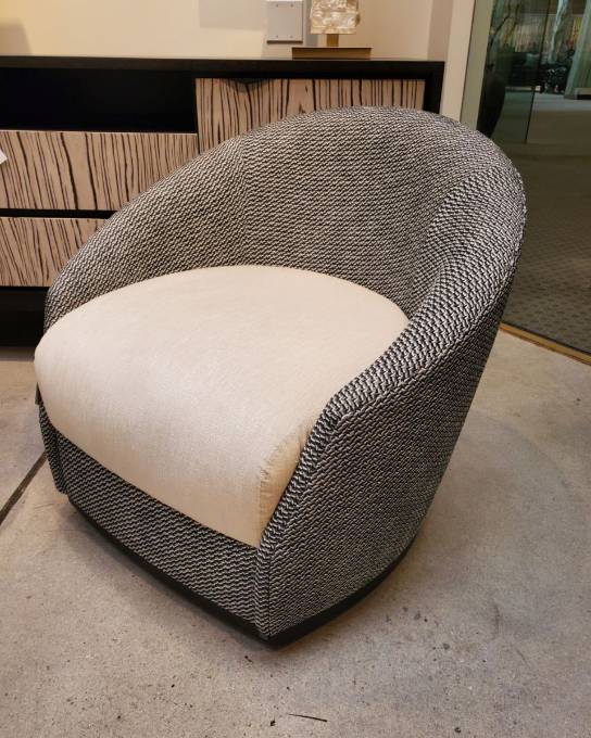 Picture of RUMBA SWIVEL LOUNGE CHAIR