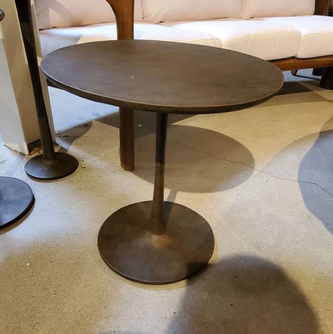 Picture of TULIP ELLIPTICAL TABLE