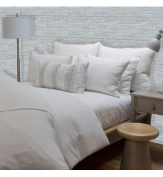 Picture of Crisp White Bedding