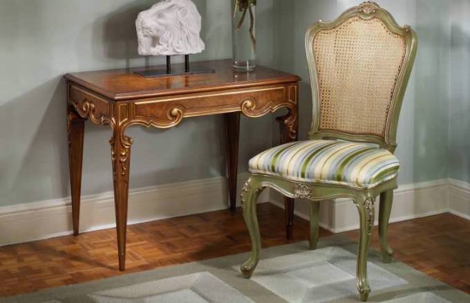 Picture of VENETIAN LAMP TABLE