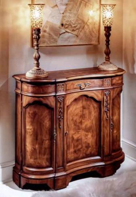 Picture of CHIPPENDALE HALL COMMODE
