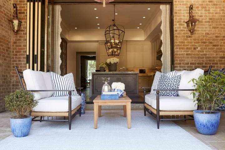 Picture of LOW COUNTRY LOVESEAT