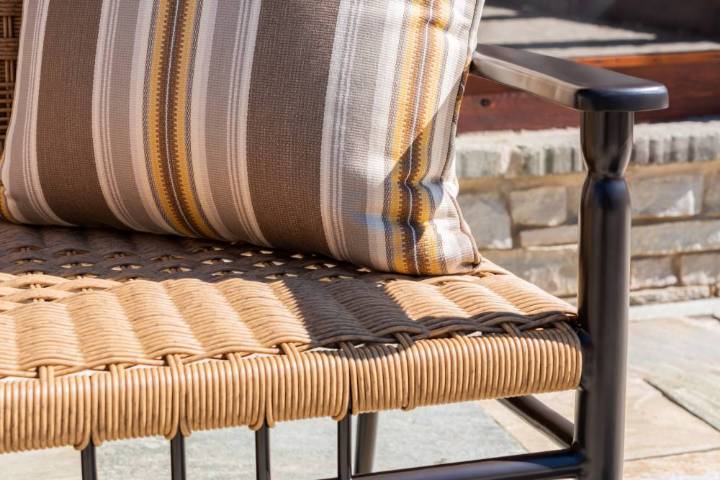 Picture of LOW COUNTRY CUSHIONLESS SETTEE