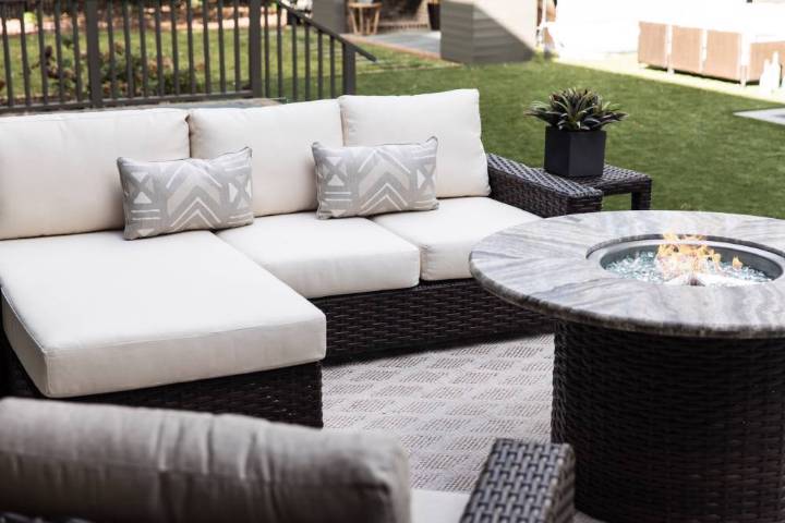 Picture of CONTEMPO 48" ROUND FIRE TABLE