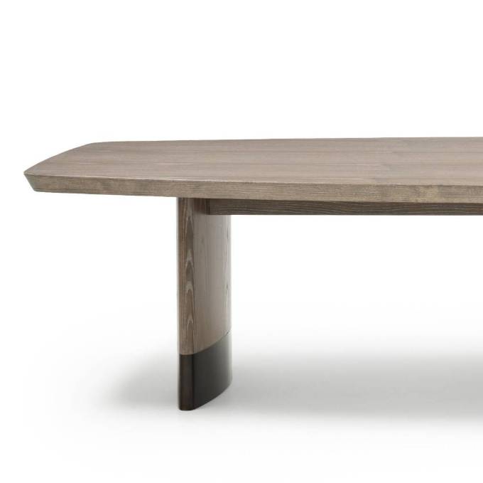 Picture of DIPLOMAT DINING TABLE