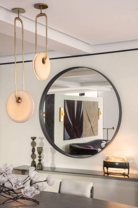 Picture of IRIS TABLE LAMP