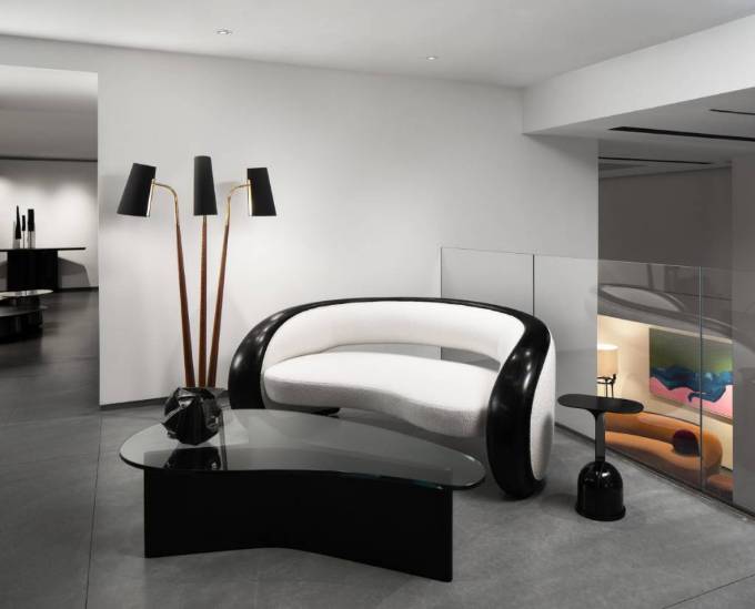 Picture of SWAN FLOOR LAMP