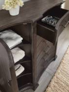 Picture of TRADITIONS GENTLEMANS CHEST           