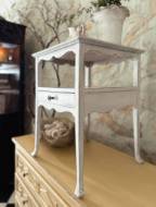Picture of  CHARLESTON ONE-DRAWER ACCENT TABLE         