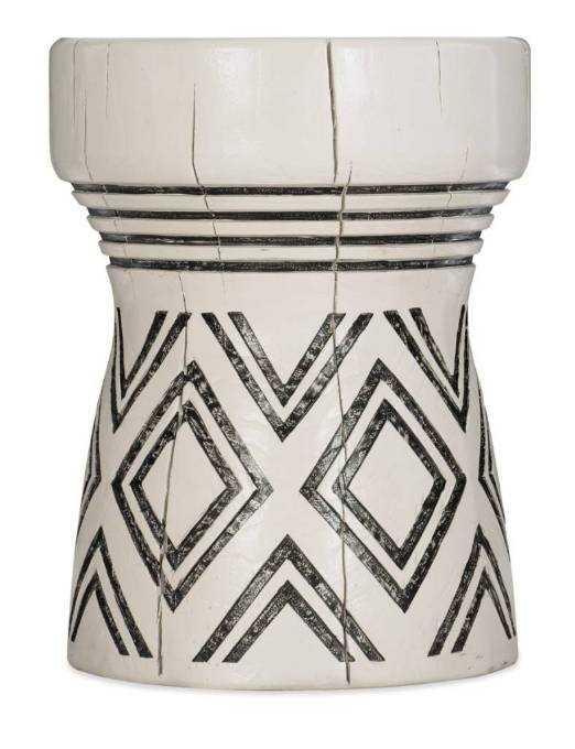 Picture of  COMMERCE & MARKET CARVED STUMP SIDE TABLE      