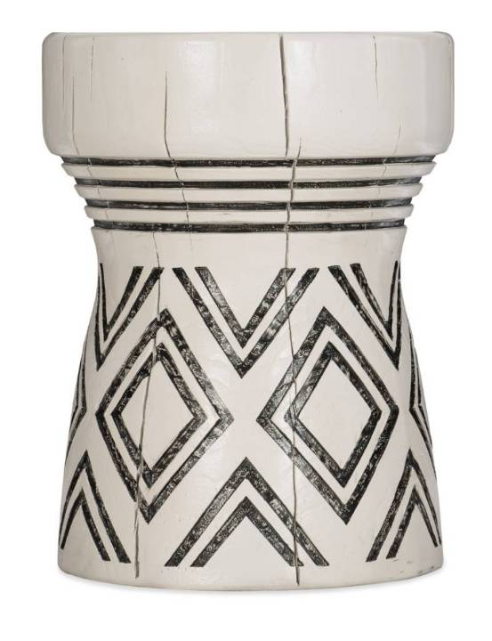 Picture of  COMMERCE & MARKET CARVED STUMP SIDE TABLE      