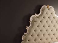 Picture of SANCTUARY CALIFORNIA KING TUFTED BED - BLING       