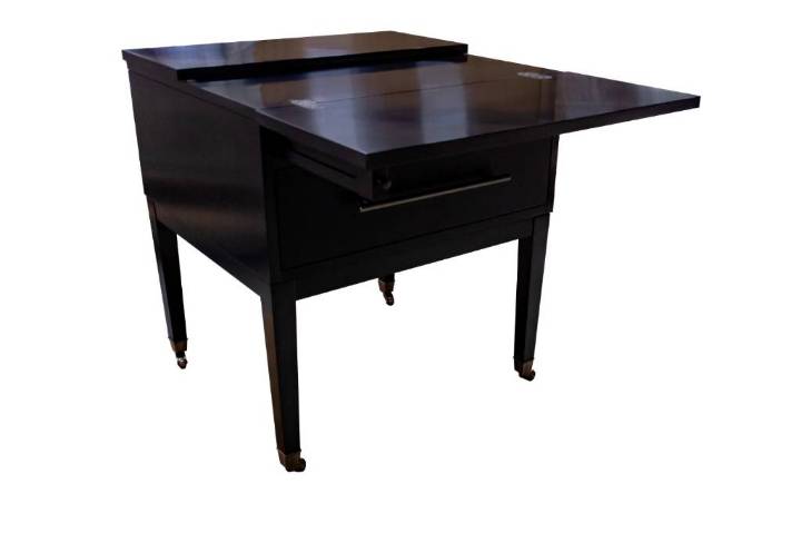 Picture of MULTI-FACET 24" WORK TABLE- SINGLE FLIP TOP, SMALL CASTER