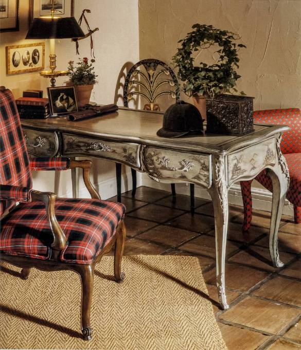Picture of LOUIS XV TABLE DESK WITH ITALIAN ORMOLU