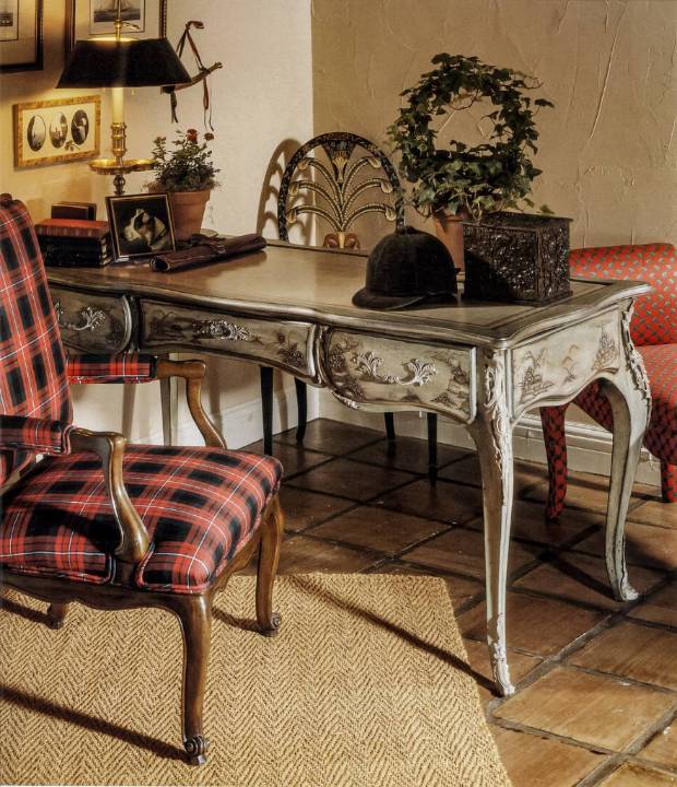 Picture of LOUIS XV TABLE DESK WITH ITALIAN ORMOLU