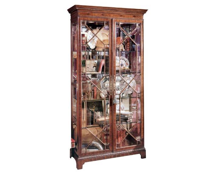 Picture of 18TH CENTURY AMERICAN CHIPPENDALE CURIO