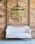 Picture of ARA RING MIRROR WITH CHAIN