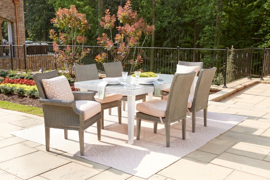 Picture of HAMPTONS 72" RECTANGULAR DINING TABLE