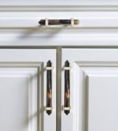 Picture of FREYA LARGE PULL DARK VARIEGATED HORN