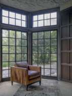 Picture of L3683-01 LEATHER CHAIR