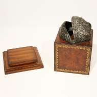 Picture of FROG TISSUE HOLDER    