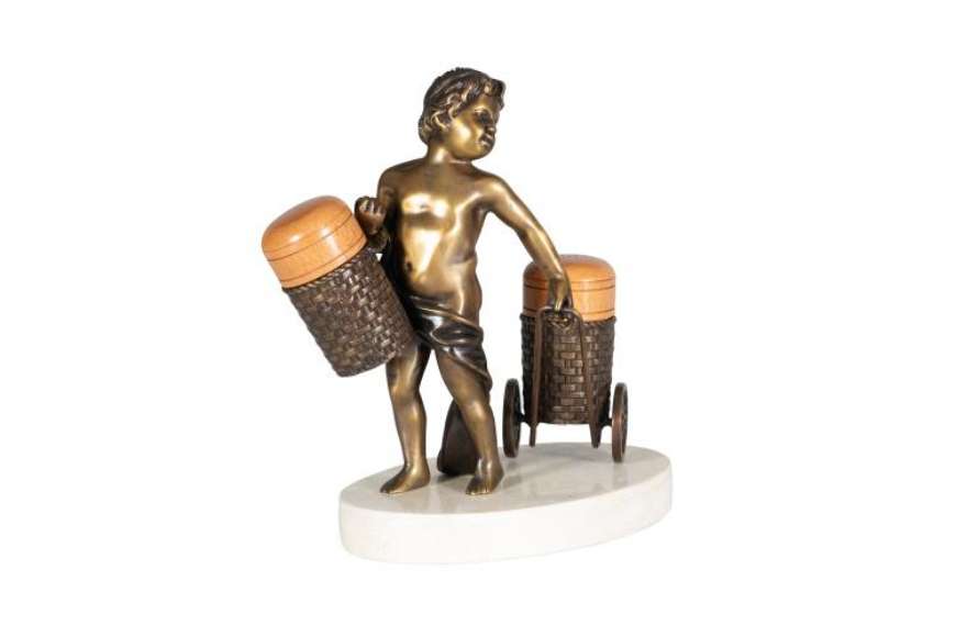 Picture of SALT AND PEPPER SCULPTURE   