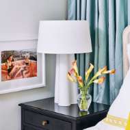 Picture of WAVY TABLE LAMP
