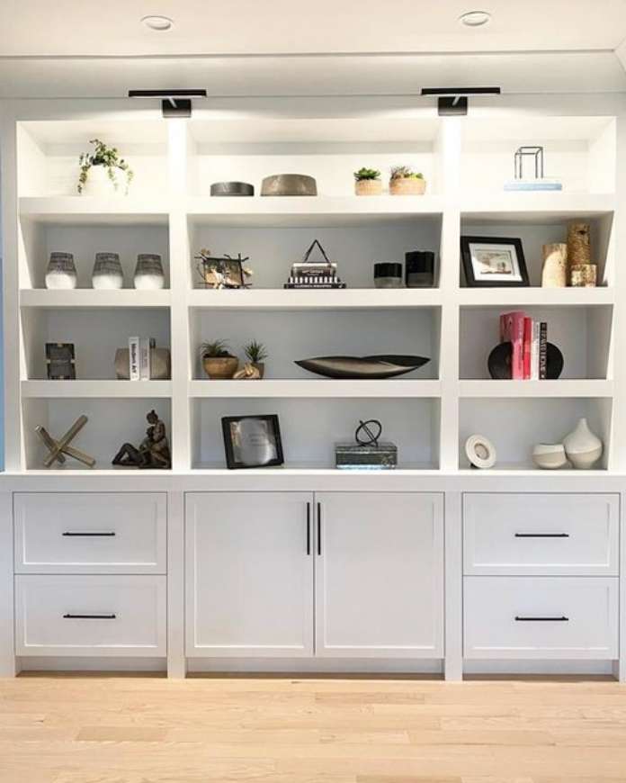 Picture of DESSAU 8 PICTURE LIGHT