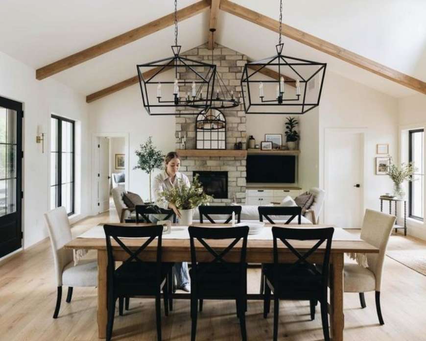 Picture of DARLANA MEDIUM WIDE LANTERN (OPEN BOX)