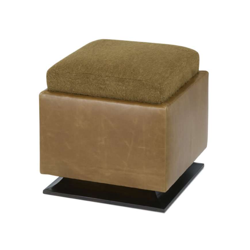 Picture of IRIS OTTOMAN