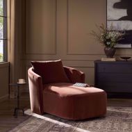 Picture of Farrah Chaise